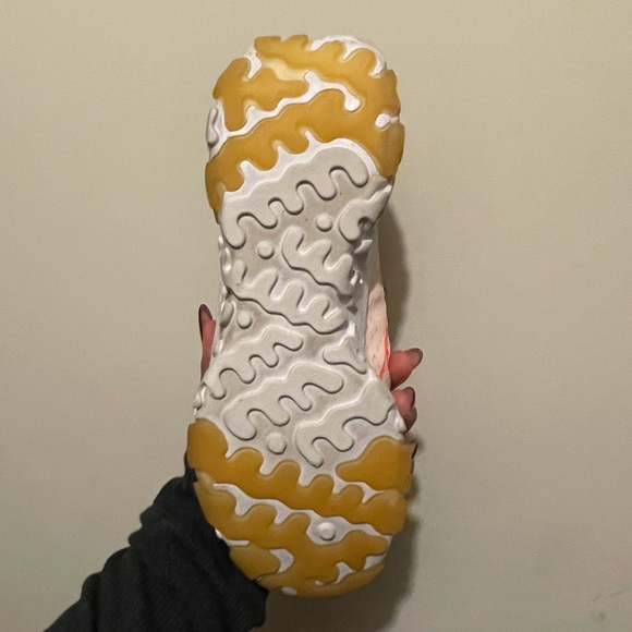 Nike women’s shoes size 9 - Picture 4 of 4